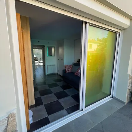 Holiday home Relaxation Aquatiquegarantie100% Saint-Esteve (Pyrenees-Orientales)